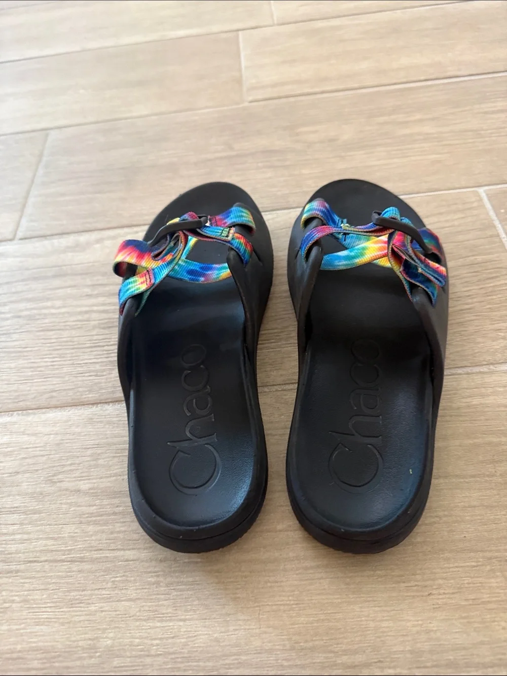 Chaco Chillos Slides Kids Rainbow Tie-Dye Classic Sandal - Black Footbed Size 5